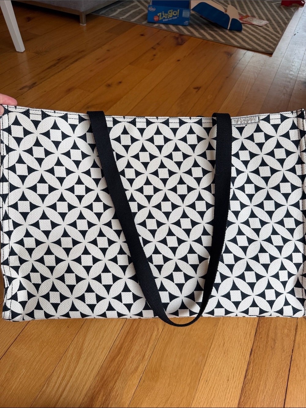 Spartina 449 Tote in Black and Off White Geometric Print - C29